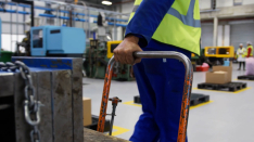 Material Handling Safety Training: Moving and Storage Interactive Online Training